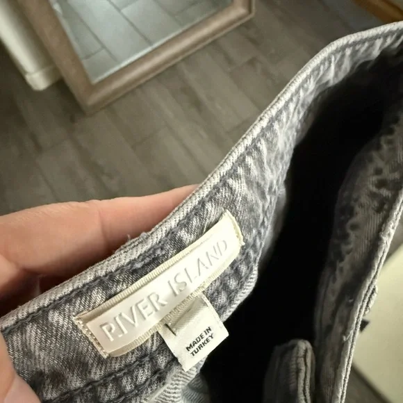 River Island|Gray high waisted,straight leg Jeans with raw hem•••size 12,staple - Picture 11 of 16